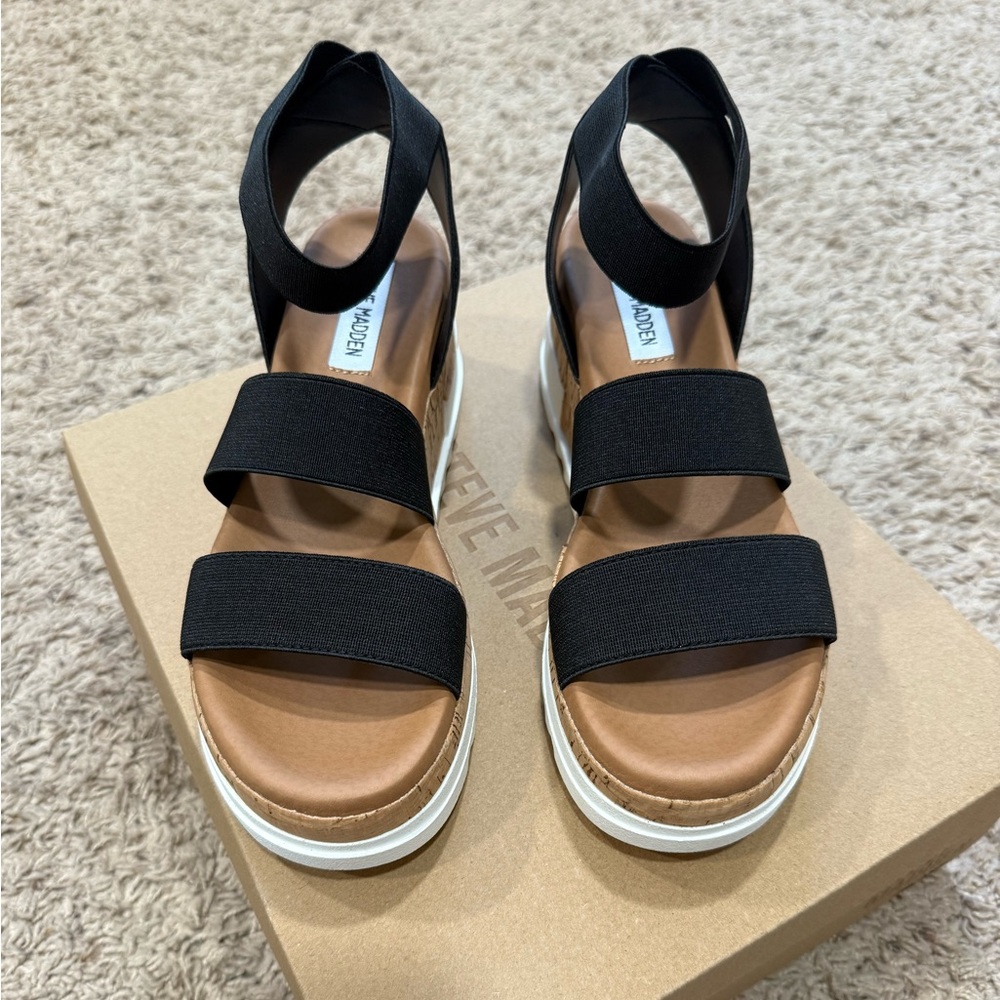 Steve Madden Black and Tan Platform Sandals - Picture 4 of 5
